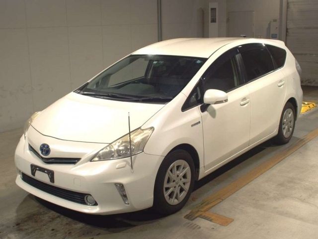 4308 Toyota Prius alpha ZVW40W 2011 г. (TAA Kyushu)